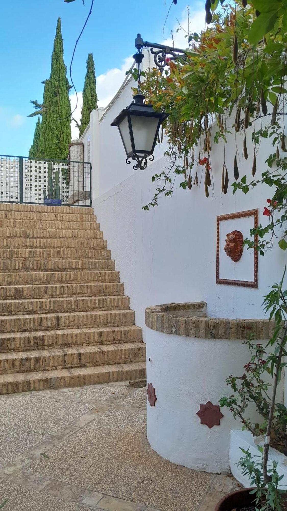 Az-zait Villa *